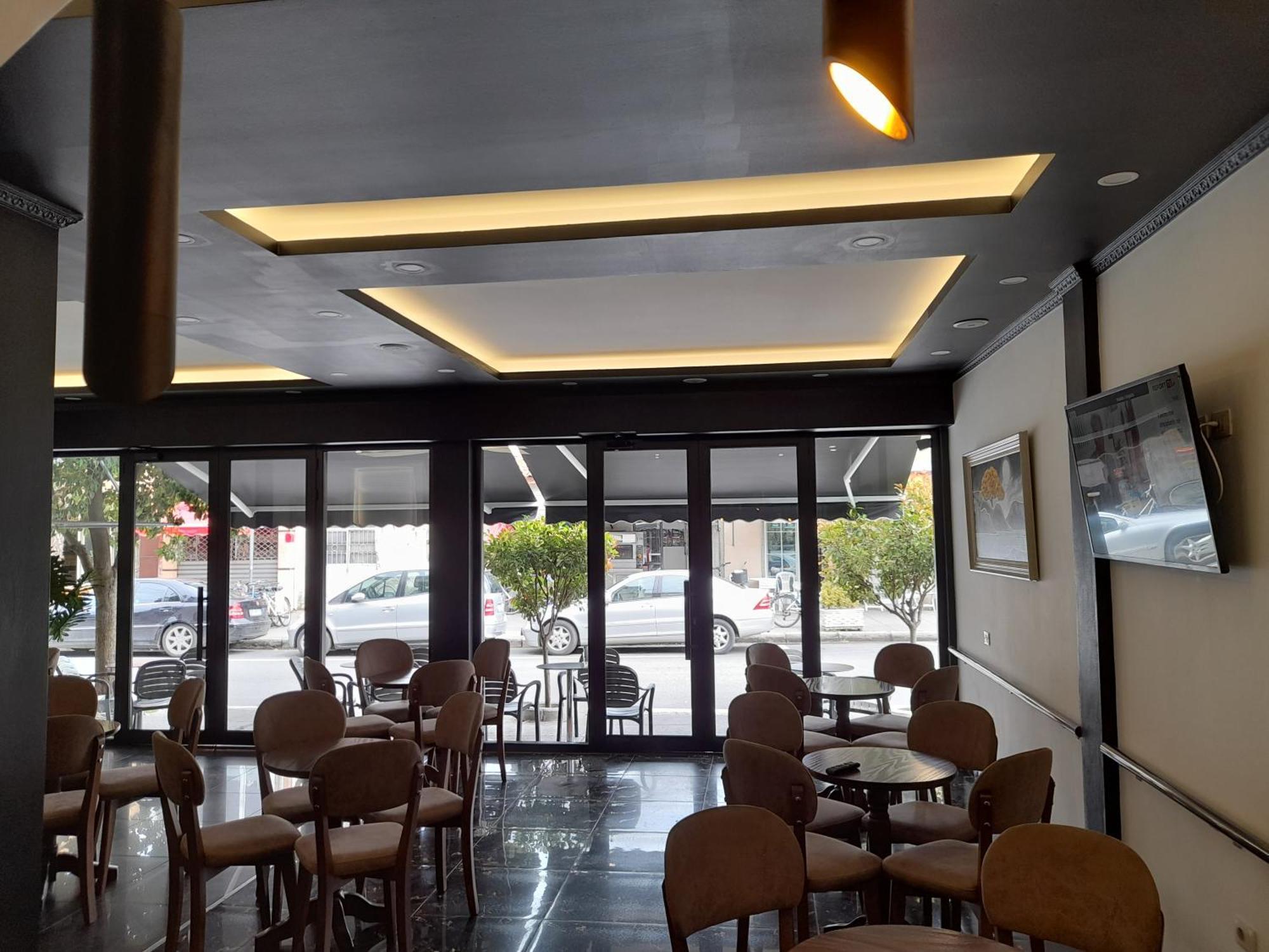Golden Sleep Hostel Shkoder Exterior photo