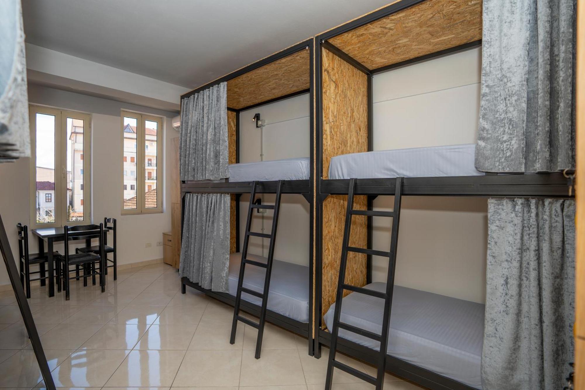 Golden Sleep Hostel Shkoder Exterior photo
