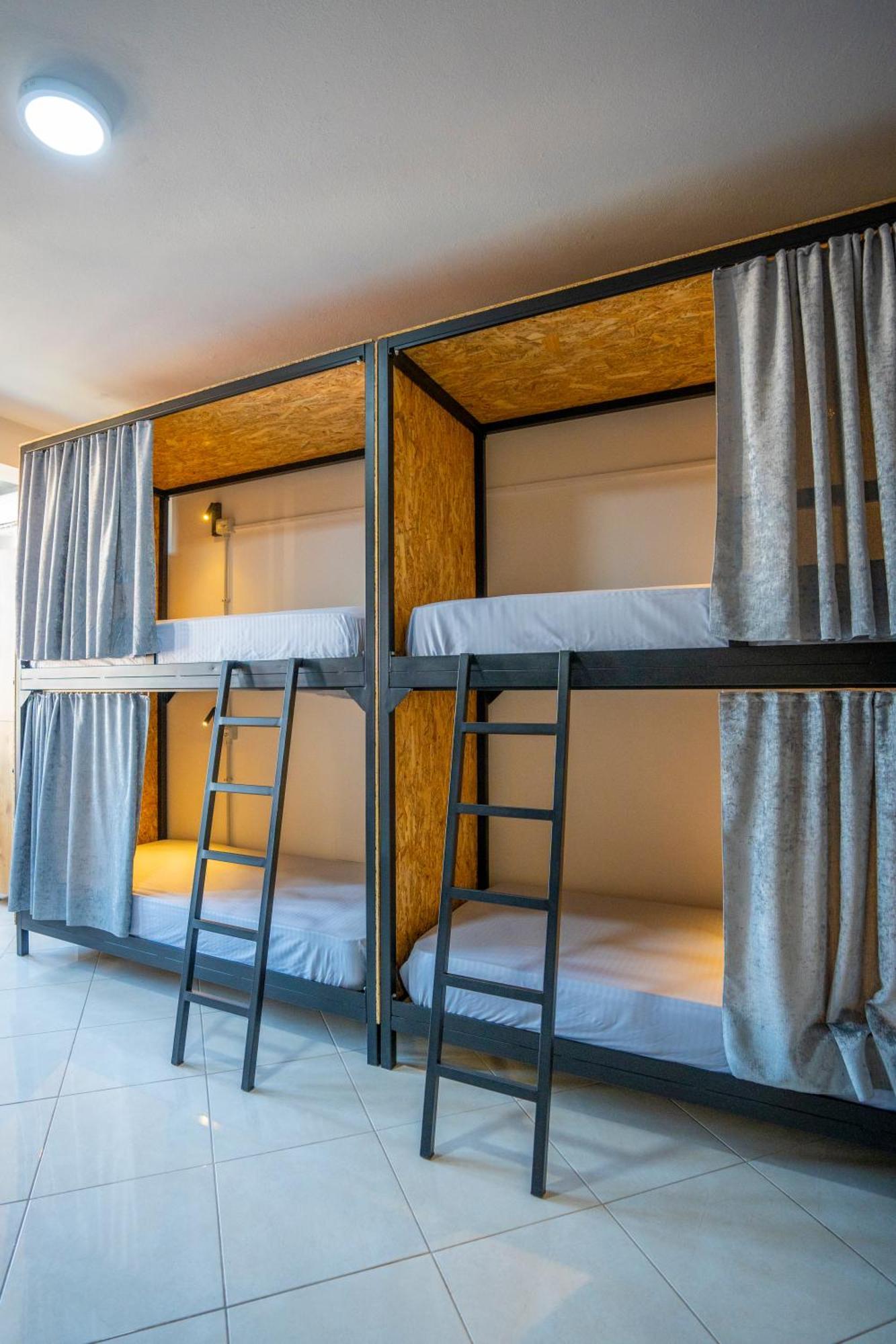 Golden Sleep Hostel Shkoder Exterior photo